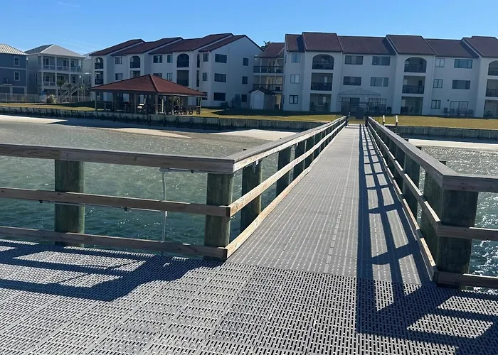 Sunset Harbor Palms 1-108 Apartment Navarre